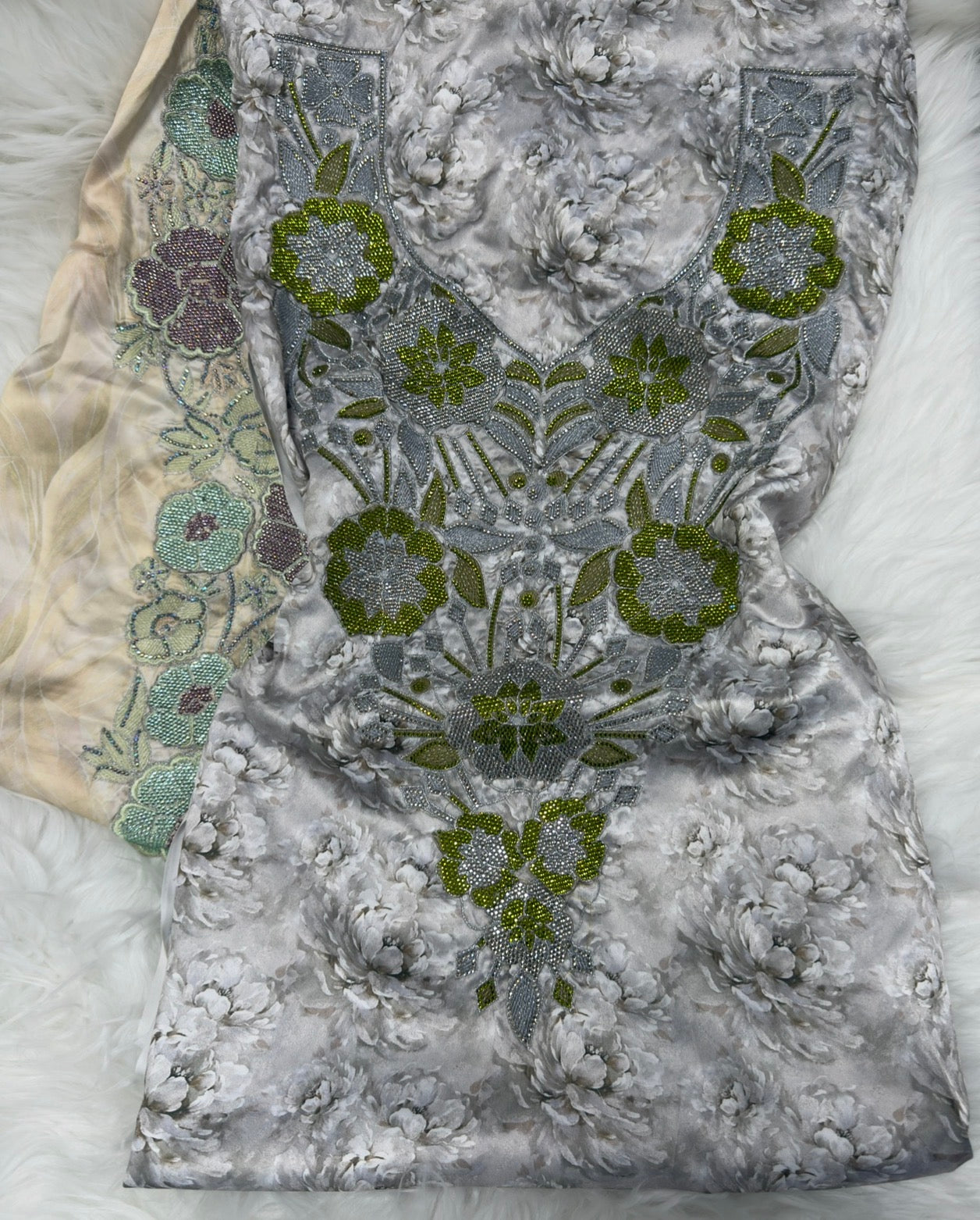 Mukhawar 3D floral